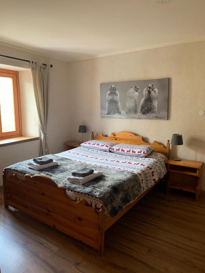 San Marco Farmhouse With A View. Sauze D'Oulx Bagian luar foto