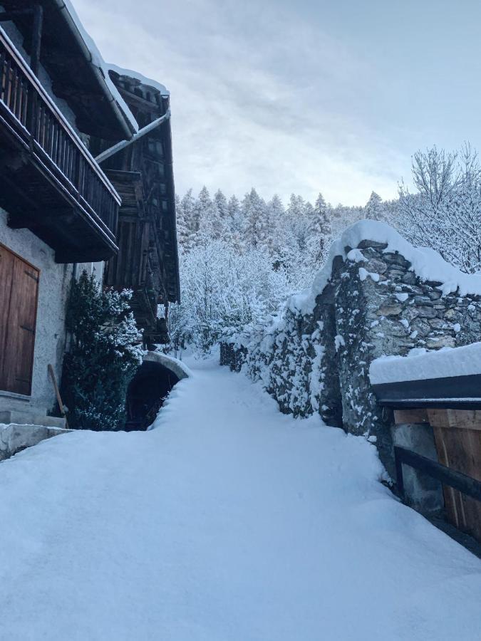 San Marco Farmhouse With A View. Sauze D'Oulx Bagian luar foto